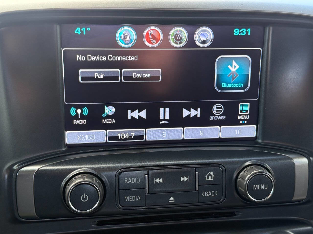 Used 2017 Chevrolet Silverado 1500 LT w/ Midnight Edition image 38