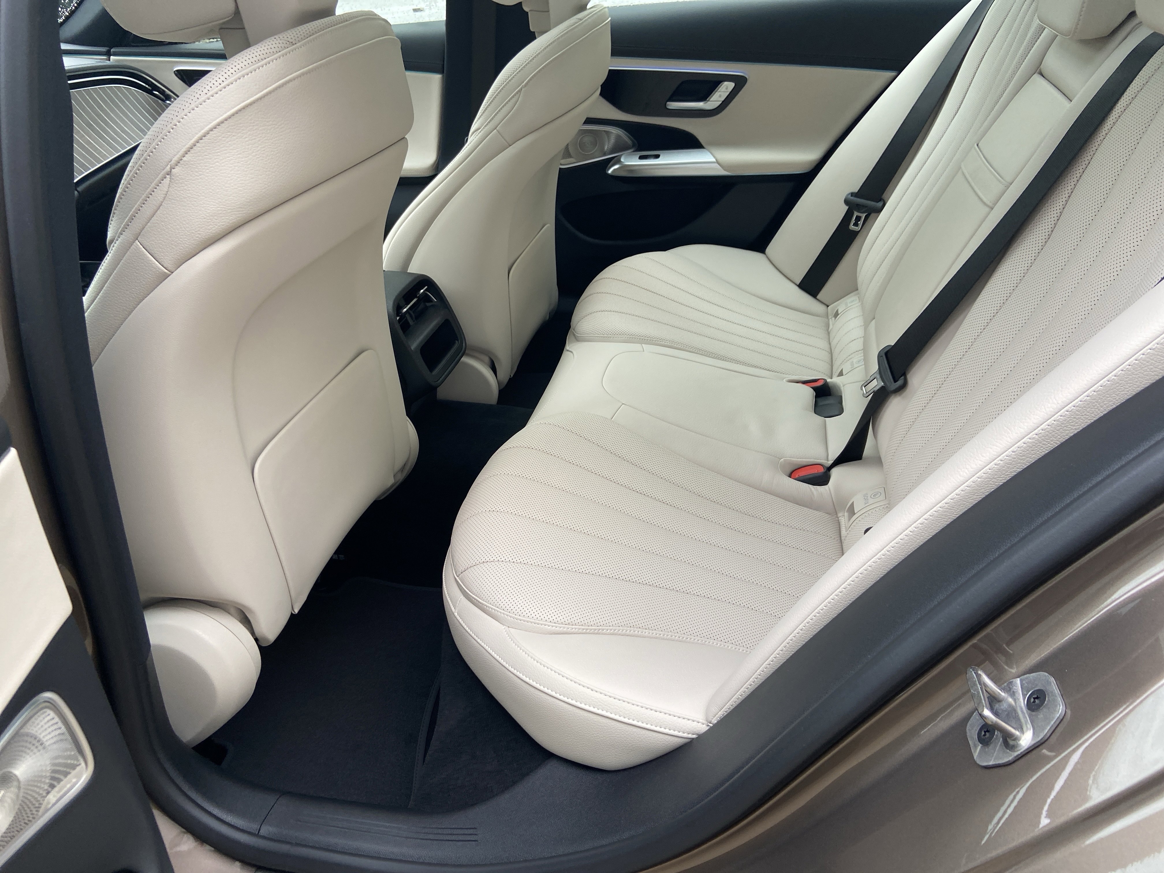 Certified 2026 Mercedes-Benz E 450 4MATIC Sedan image 40