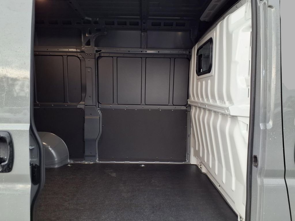 New 2026 RAM ProMaster 2500 w/ Convenience Group image 24
