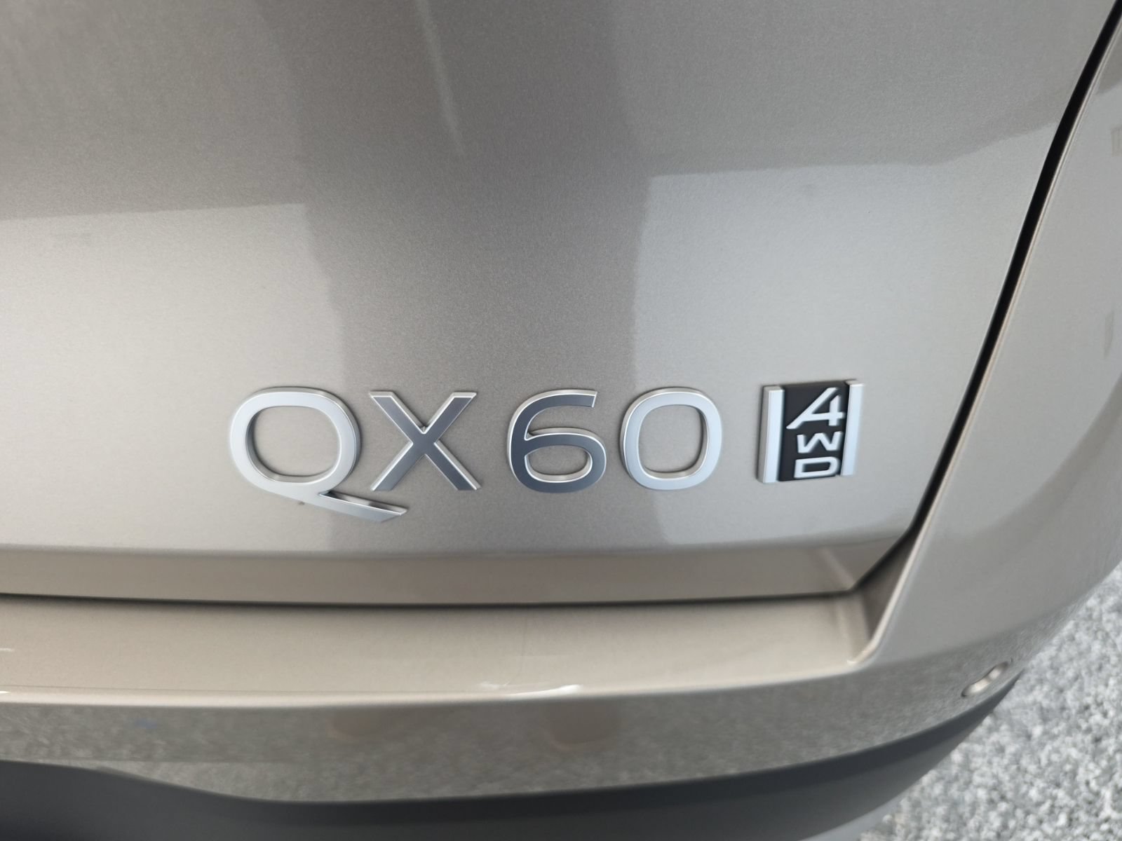 Certified 2026 INFINITI QX60 Luxe w/ Cargo Package AWD/4WD image 14