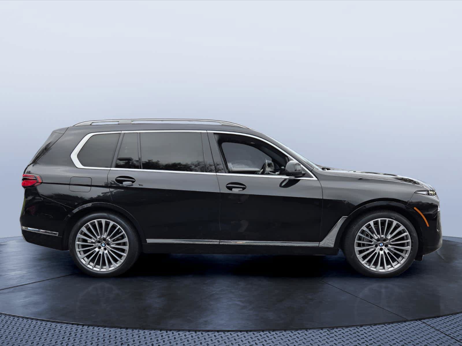 Certified 2024 BMW X7 xDrive40i w/ Executive Package AWD/4WD image 2