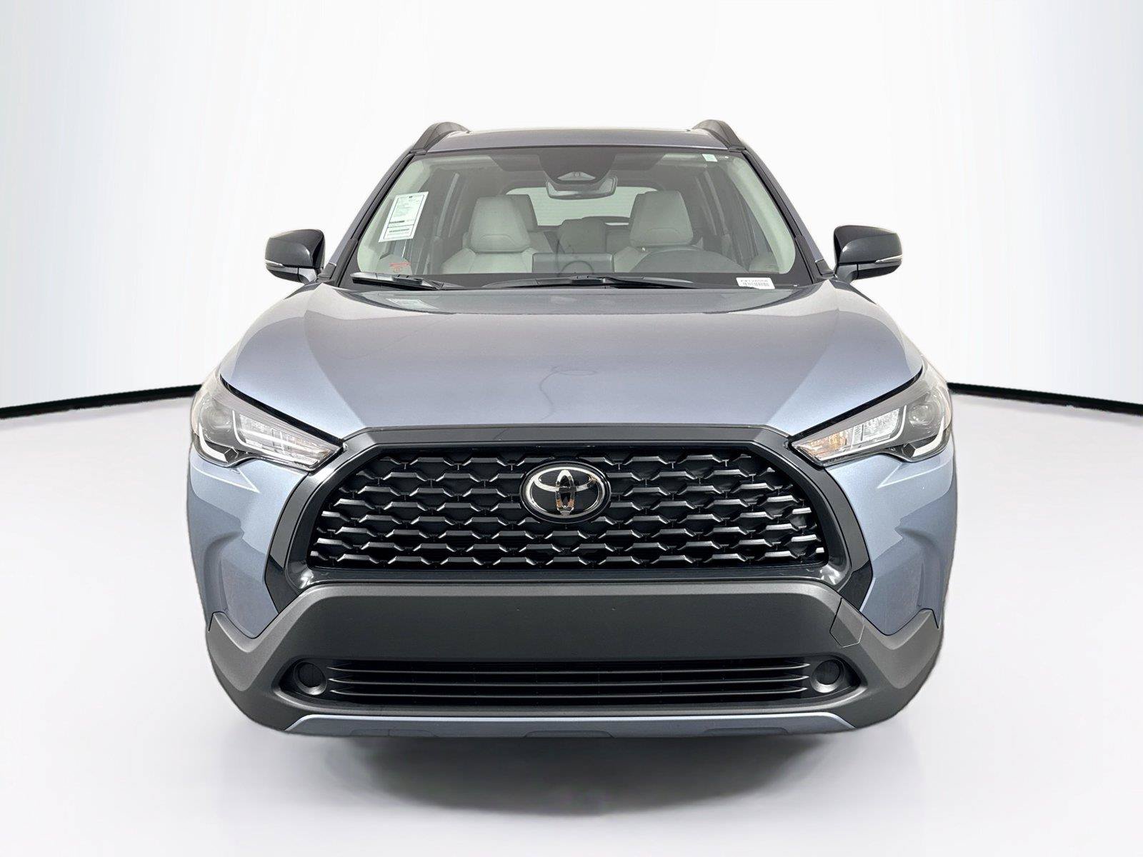 Certified 2025 Toyota Corolla Cross LE w/ Moonroof Package FWD image 8