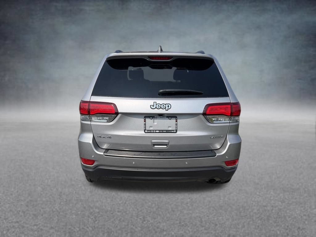 Used 2021 Jeep Grand Cherokee Laredo AWD/4WD image 4