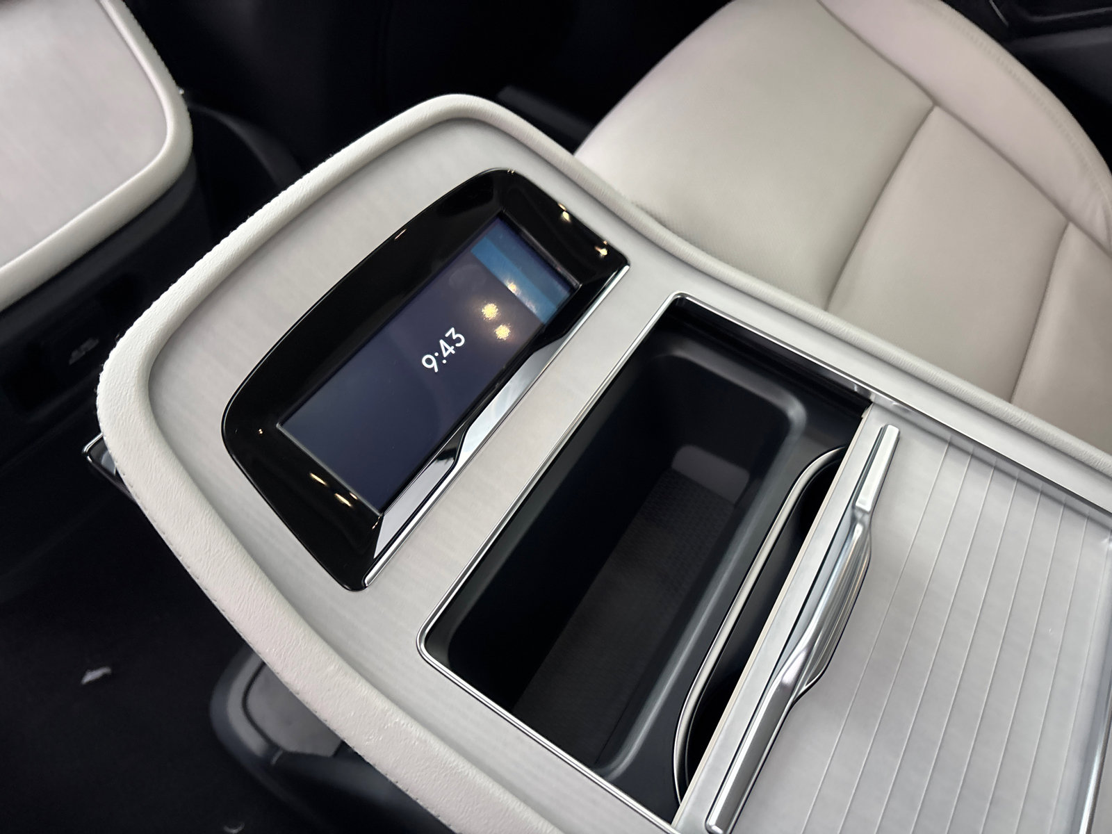 New 2026 Lincoln Navigator Reserve w/ Jet Appearance Package image 33