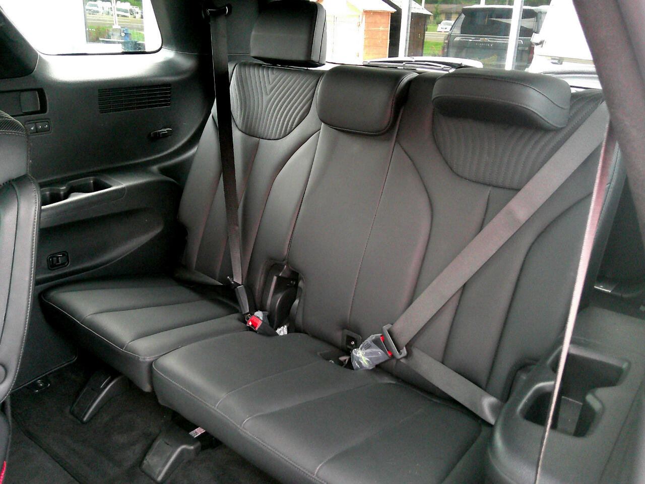 Used 2024 Hyundai Palisade Calligraphy image 14