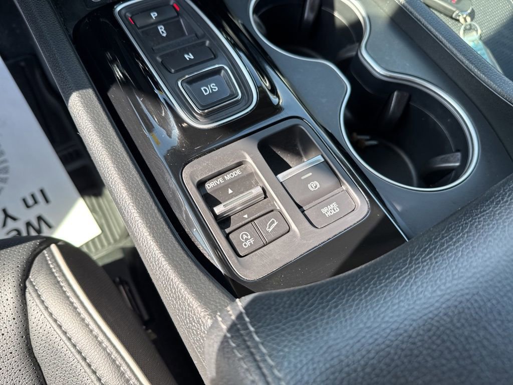 Used 2025 Honda Pilot Elite image 26