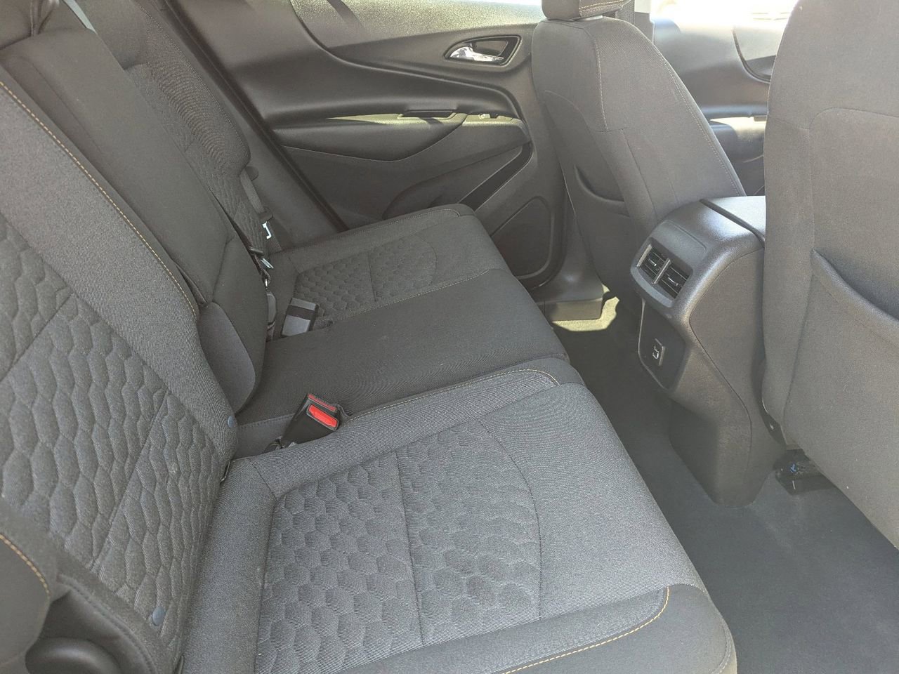 Used 2021 Chevrolet Equinox LT w/ LPO, Cargo Package AWD/4WD image 11