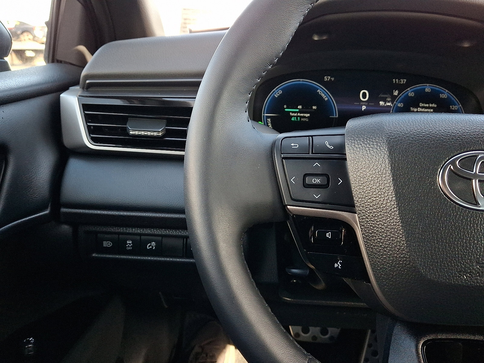 Used 2025 Toyota Camry XSE image 21