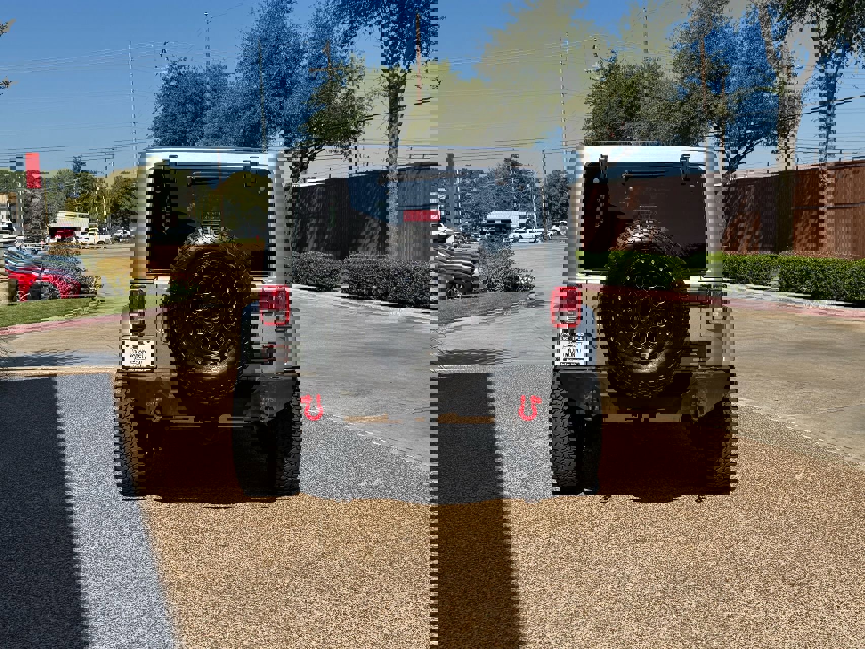 Used 2013 Jeep Wrangler Unlimited Sahara w/ Connectivity Group image 9