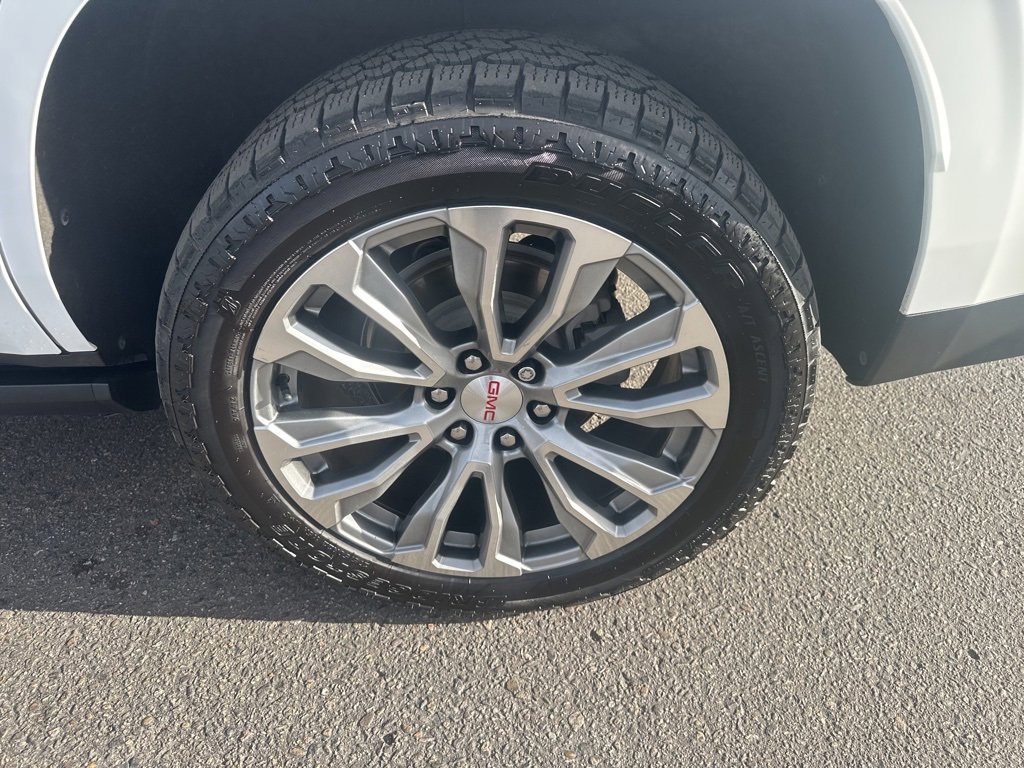 Certified 2021 GMC Yukon Denali w/ Denali Premium Package image 39