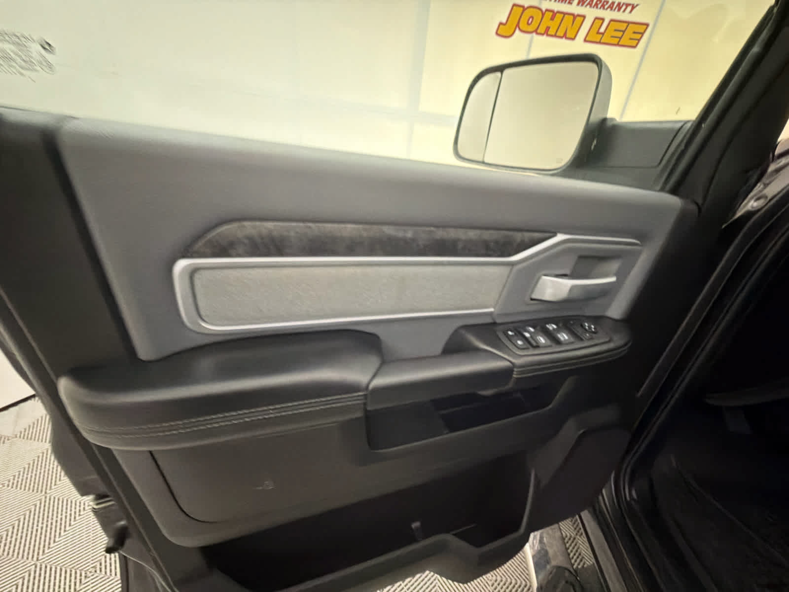 Used 2022 RAM 2500 Big Horn AWD/4WD image 20
