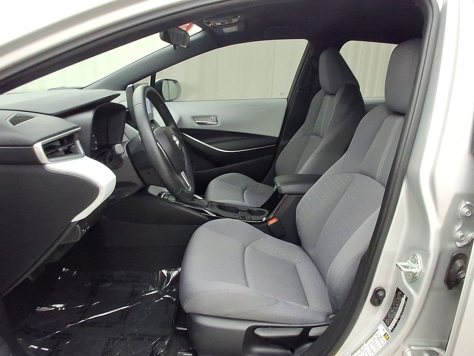 Certified 2024 Toyota Corolla SE FWD image 15