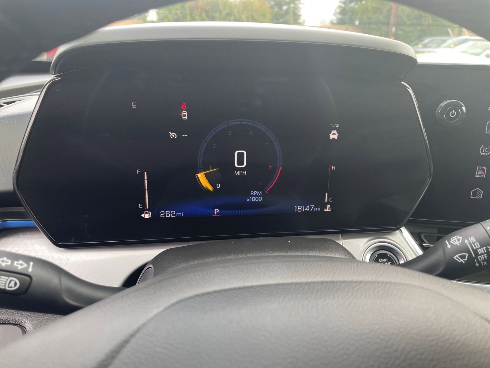 Used 2025 Chevrolet Trax LT image 35