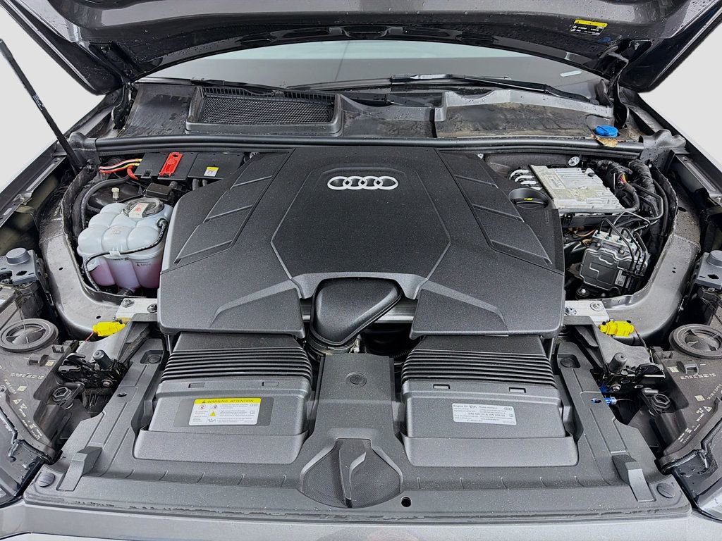 Used 2022 Audi Q7 3.0T Premium w/ Convenience Package image 32