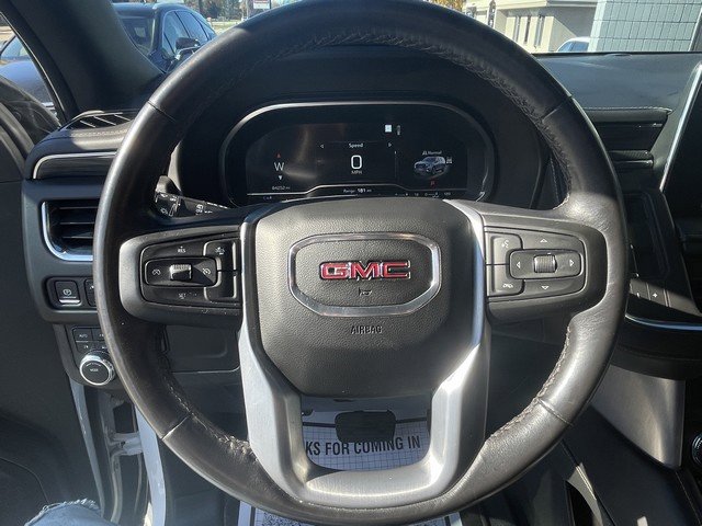 Used 2023 GMC Yukon XL SLT image 17