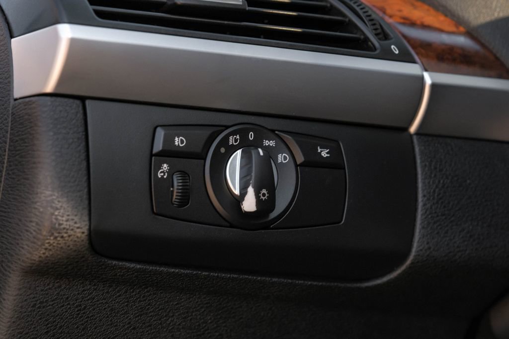 Used 2013 BMW X5 xDrive50i image 33