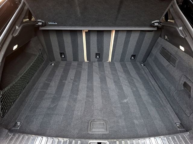 Certified 2023 Porsche Cayenne Platinum Edition image 33