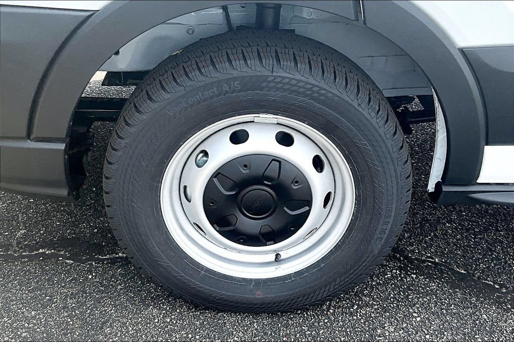 New 2026 Ford Transit 250 148 Medium Roof RWD image 12