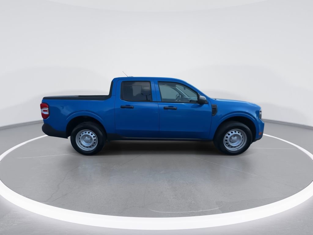Used 2025 Ford Maverick XL w/ Equipment Group 102A image 9