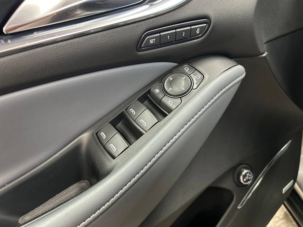 Used 2024 Buick Enclave Premium AWD/4WD image 16