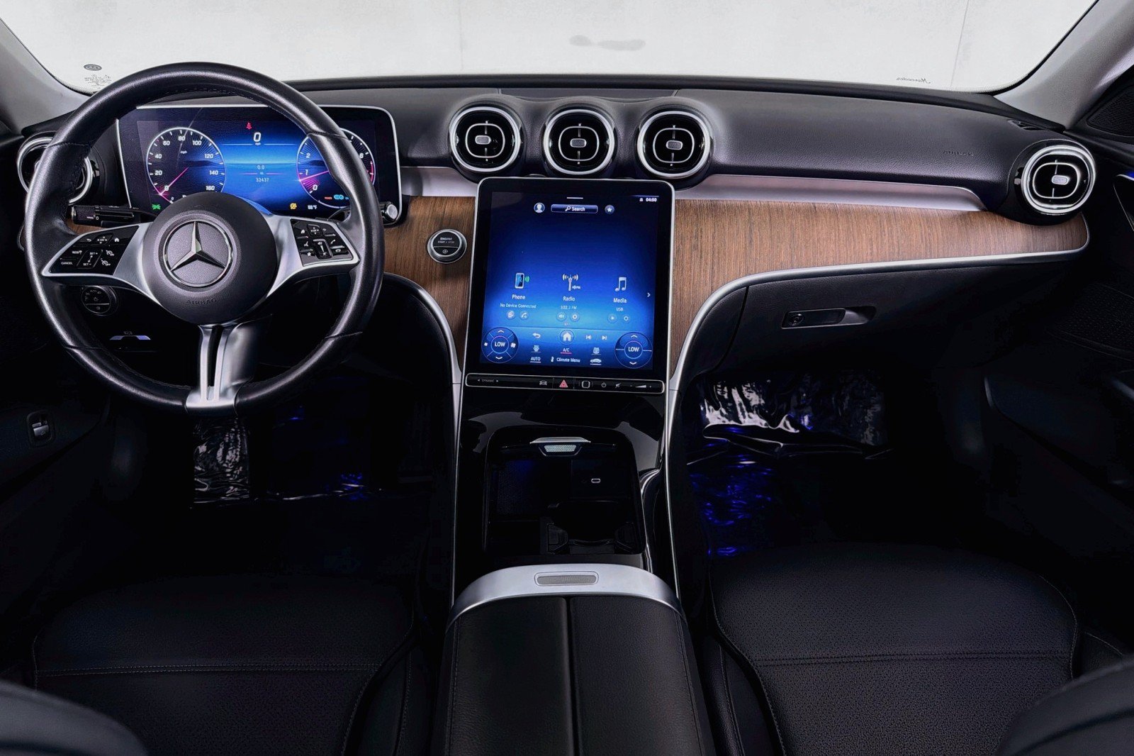 Used 2022 Mercedes-Benz C 300 Sedan image 5