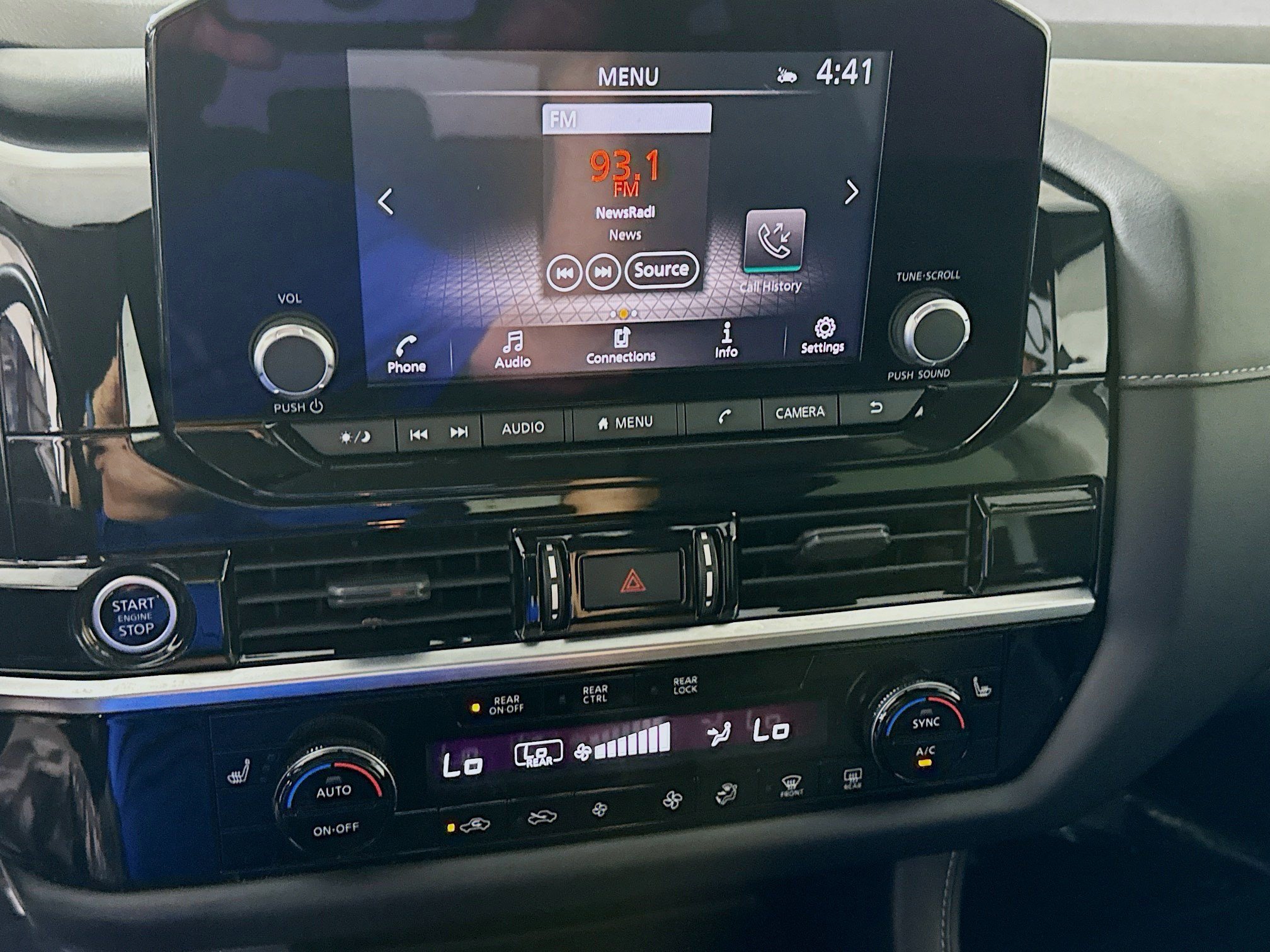 Used 2022 Nissan Pathfinder SV FWD image 18
