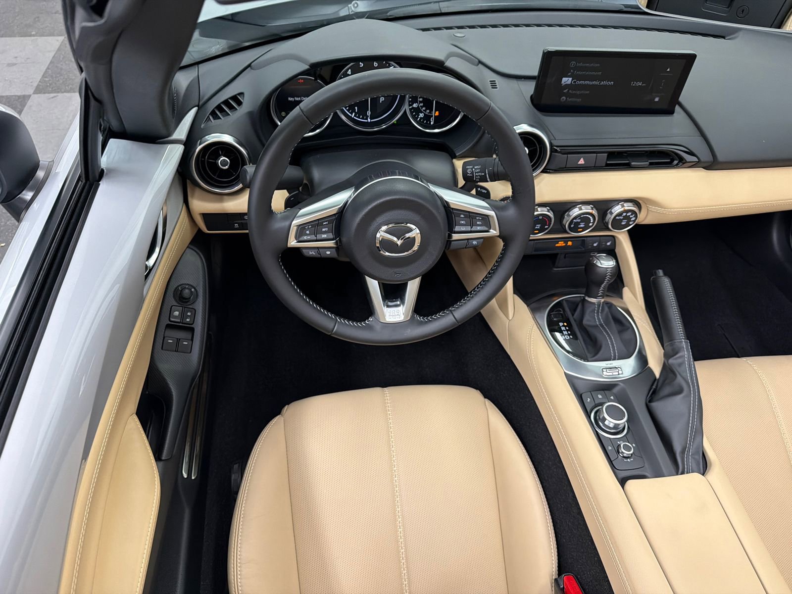 Used 2024 MAZDA MX-5 Miata Grand Touring w/ Appearance Package image 17