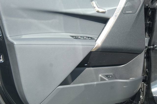 New 2026 BMW iX xDrive60 image 19
