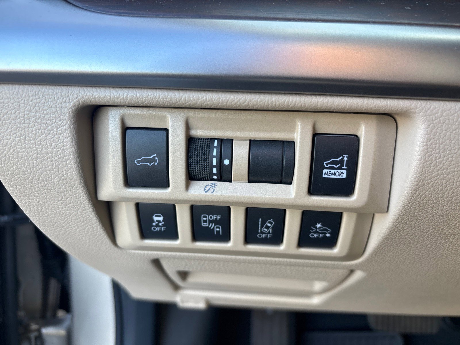 Used 2019 Subaru Outback 2.5i Limited w/ Popular Package #2 image 16