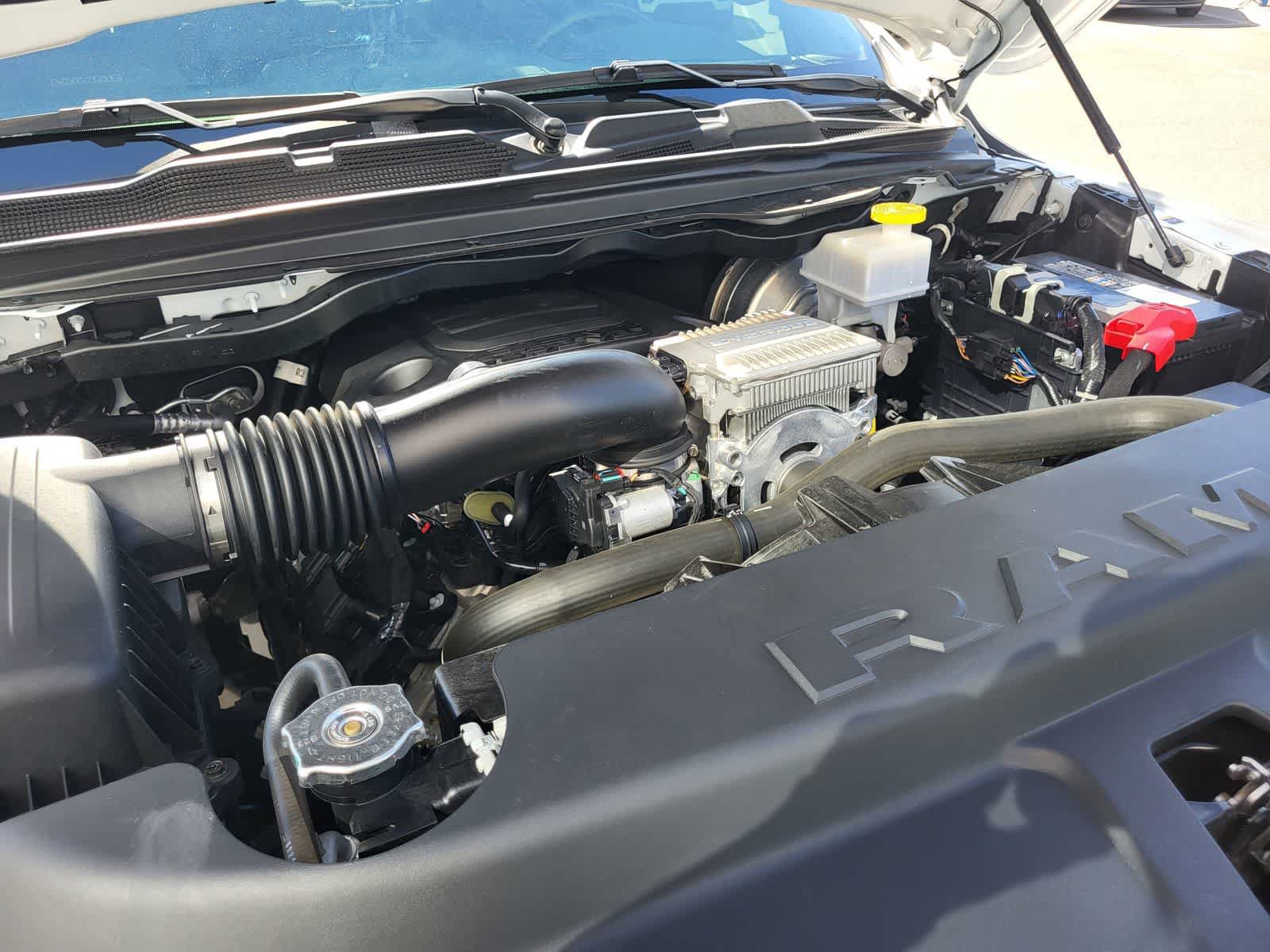 Used 2024 RAM 1500 Laramie AWD/4WD image 31