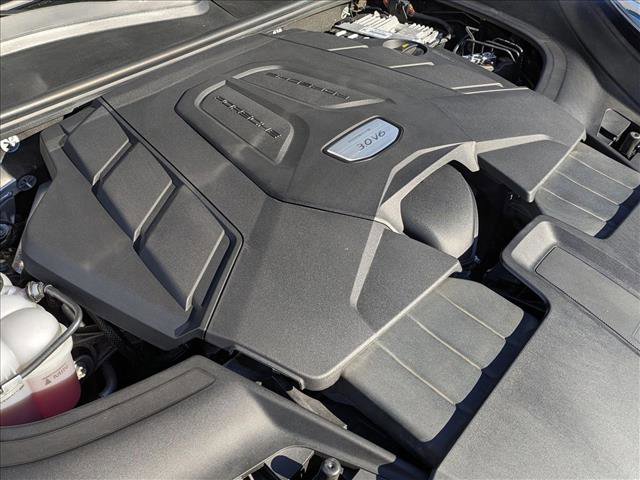 Used 2022 Porsche Cayenne image 24