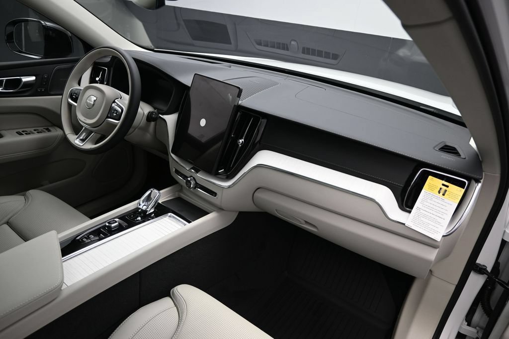 New 2026 Volvo XC60 T8 Ultra w/ Climate Package AWD/4WD image 19