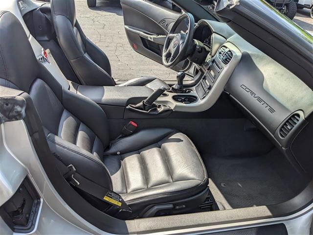 Used 2005 Chevrolet Corvette Convertible w/ Preferred Equipment Group image 11