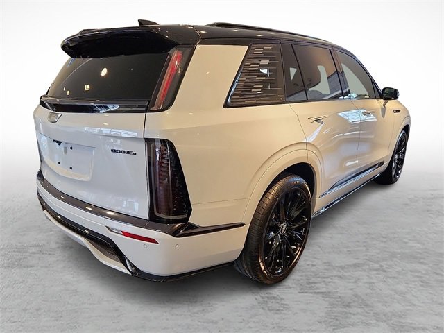 New 2026 Cadillac Vistiq Platinum w/ LPO, Floor Liner Package image 3