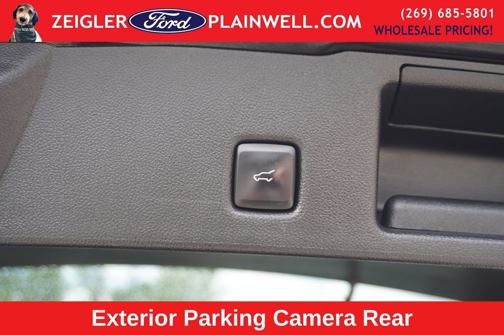 Used 2022 Ford Escape SEL w/ Equipment Group 302A image 11