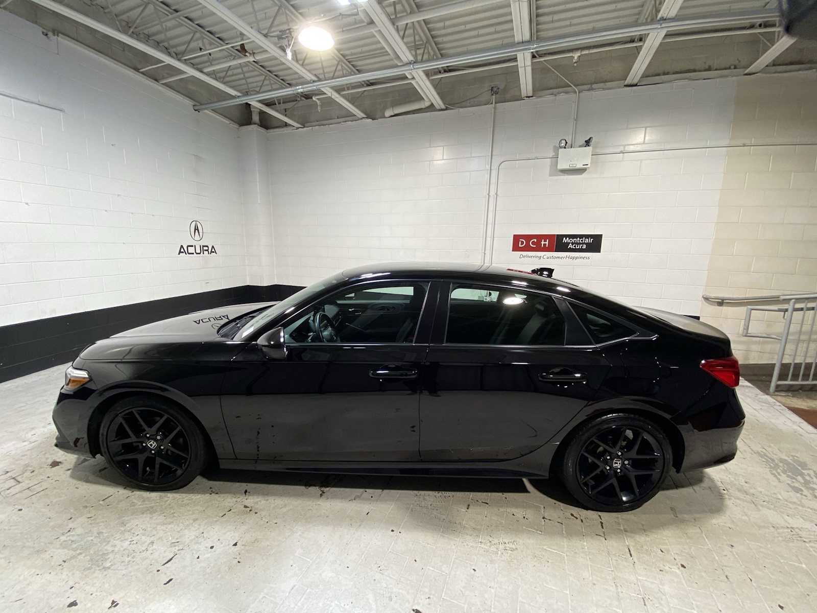 Used 2023 Honda Civic Sport image 3