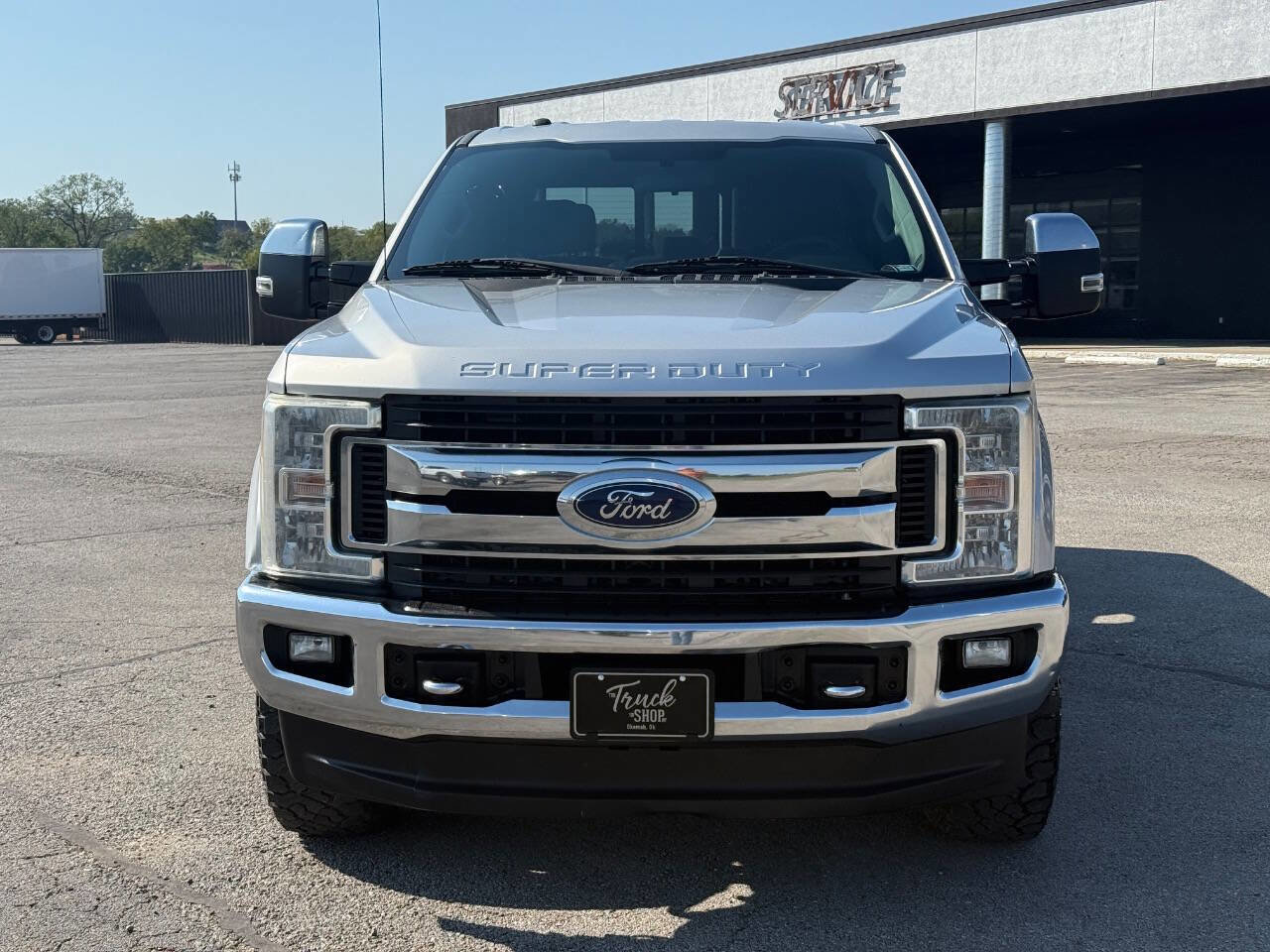 Used 2017 Ford F250 XLT w/ XLT Premium Package image 2