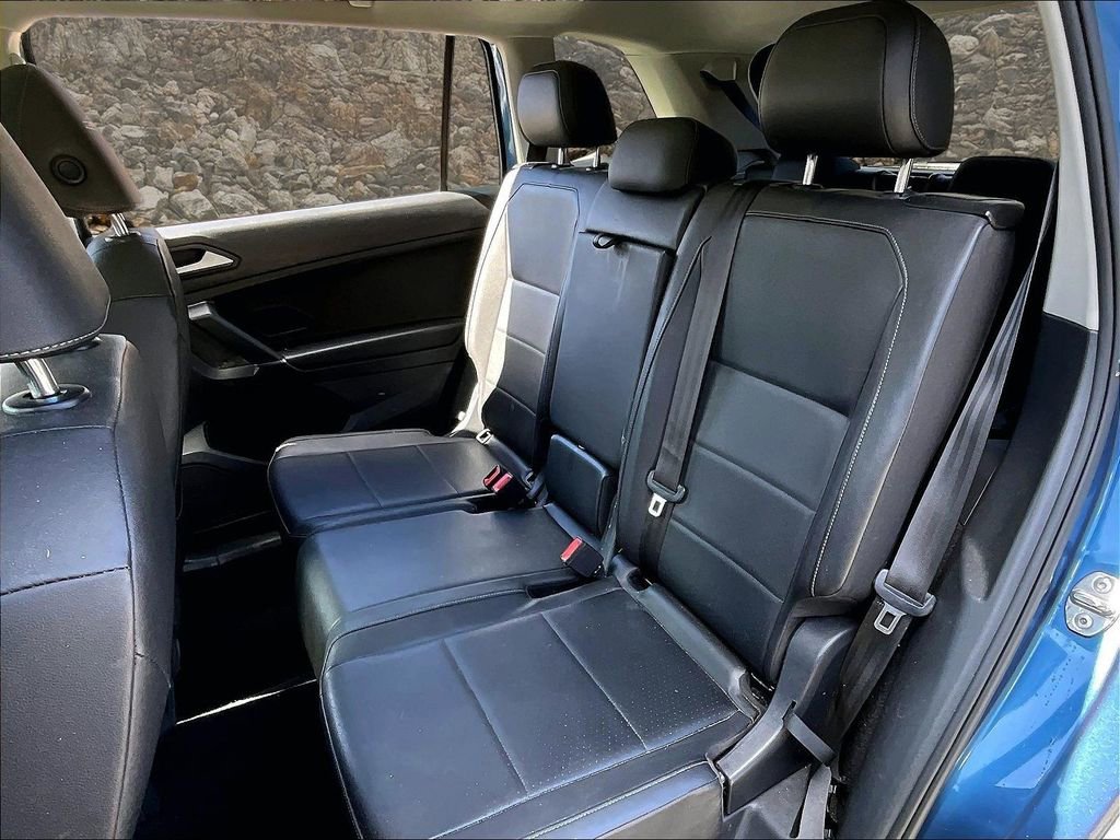 Used 2020 Volkswagen Tiguan SE image 24