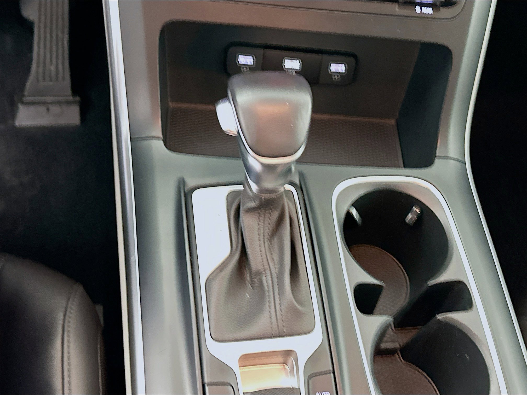 Used 2024 Kia Carnival LX image 23