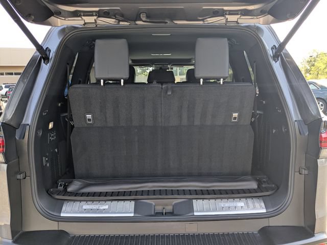 Certified 2024 Lexus LX 600 4WD w/ Luxury Package image 12
