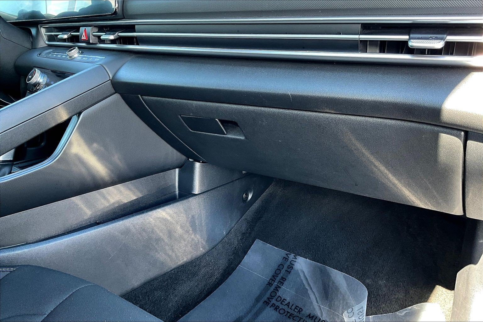 Used 2024 Hyundai Elantra SEL FWD image 25