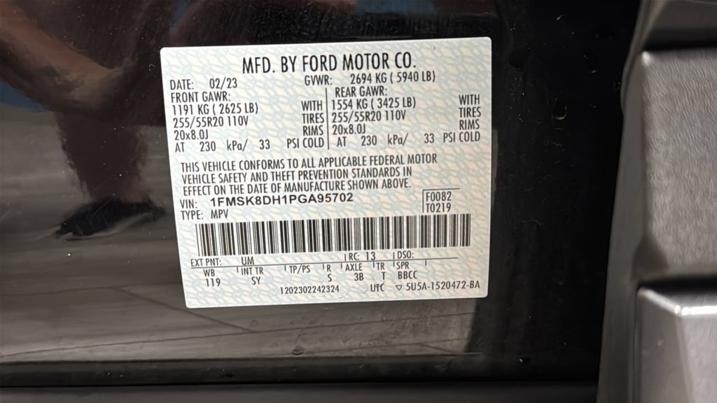 Used 2023 Ford Explorer XLT w/ Equipment Group 202A AWD/4WD image 30