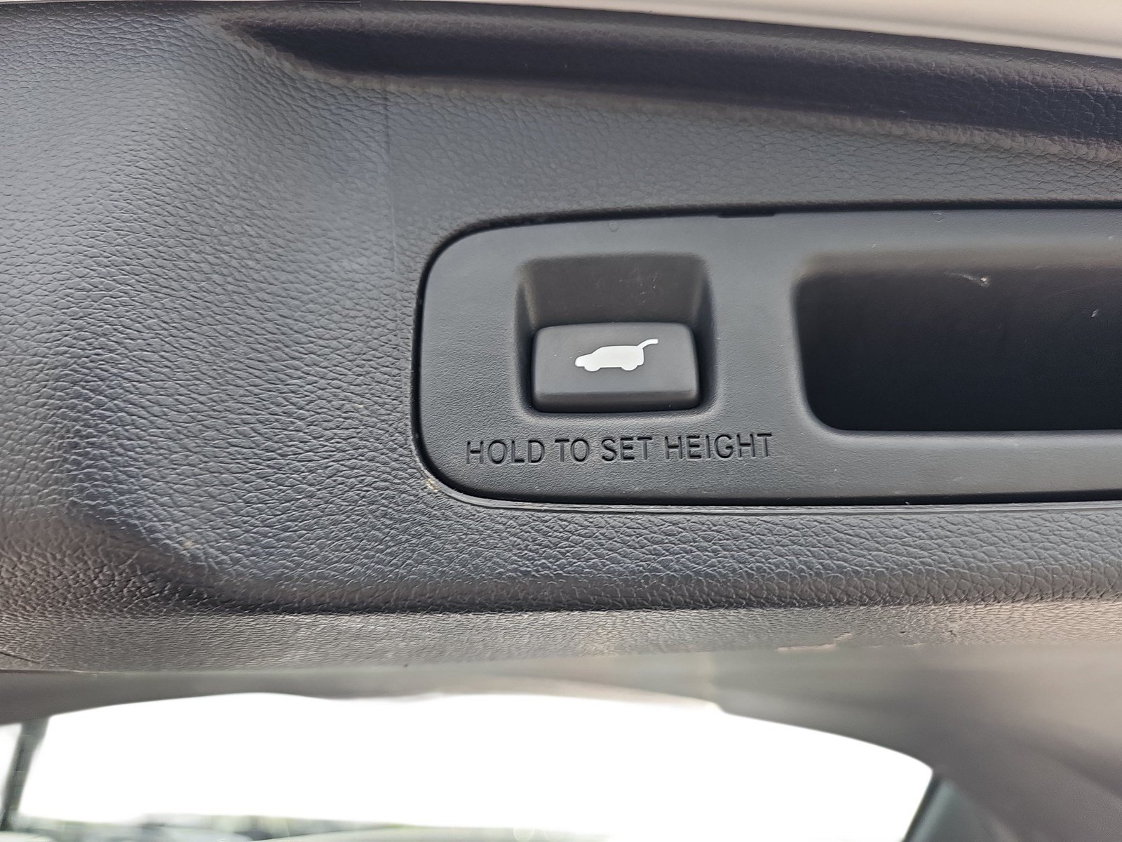 Used 2022 Honda CR-V Touring image 31