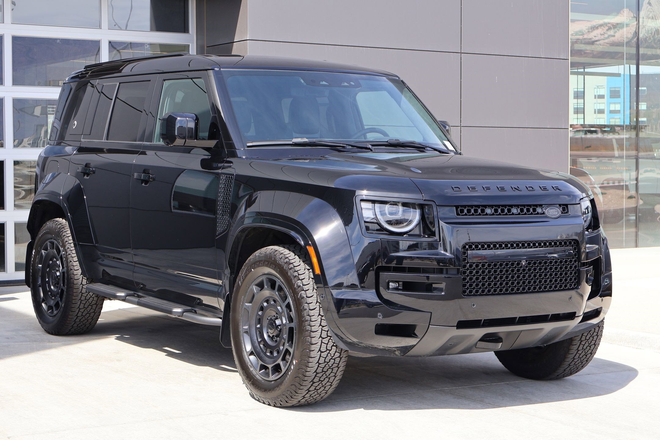 New 2026 Land Rover Defender 110 OCTA image 3