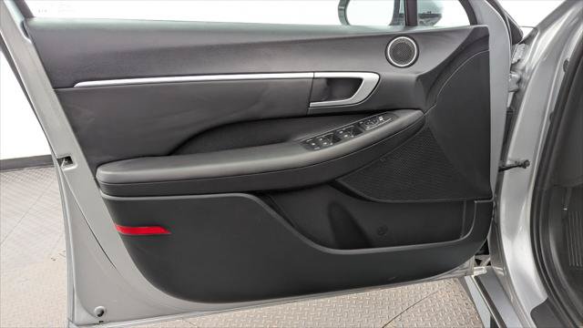 Used 2025 Hyundai Sonata SEL FWD image 13