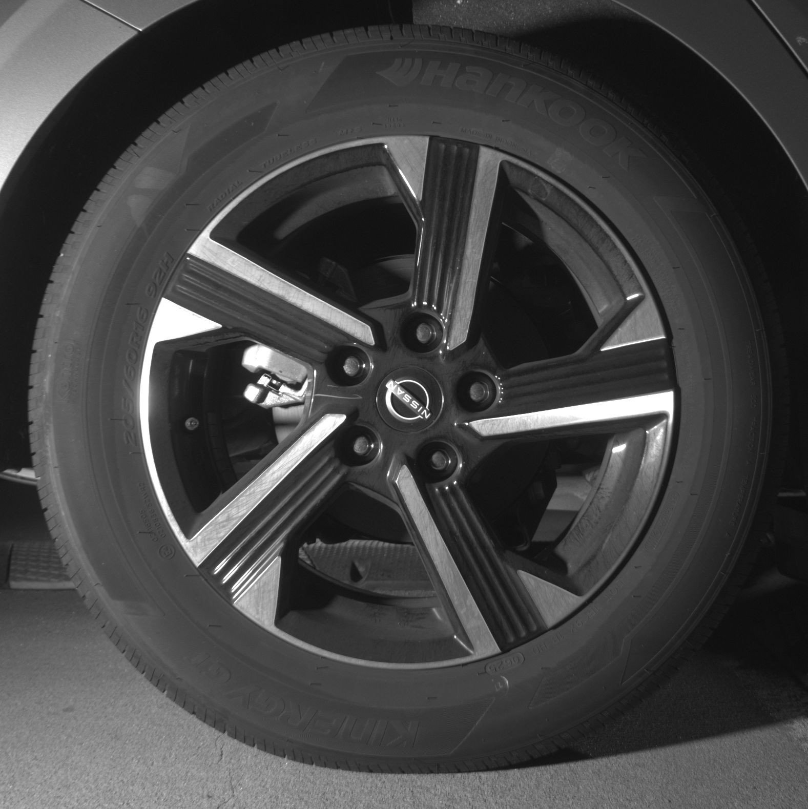 Used 2025 Nissan Sentra SV FWD image 15