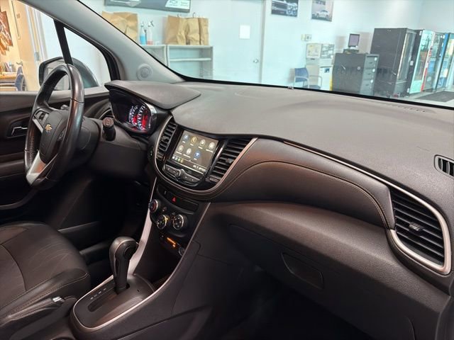 Used 2019 Chevrolet Trax LT w/ Driver Confidence Package image 30
