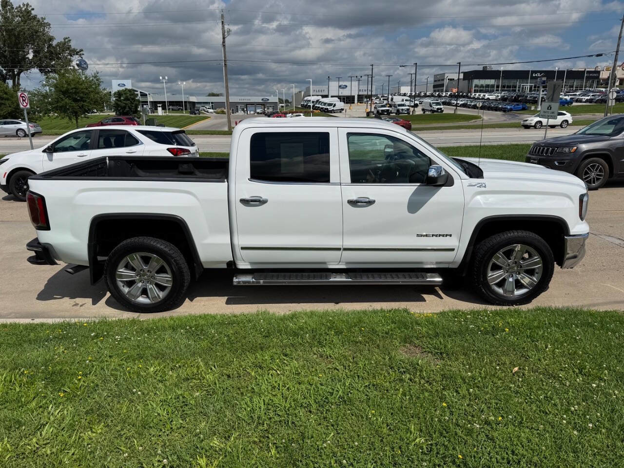 Used 2018 GMC Sierra 1500 SLT image 6