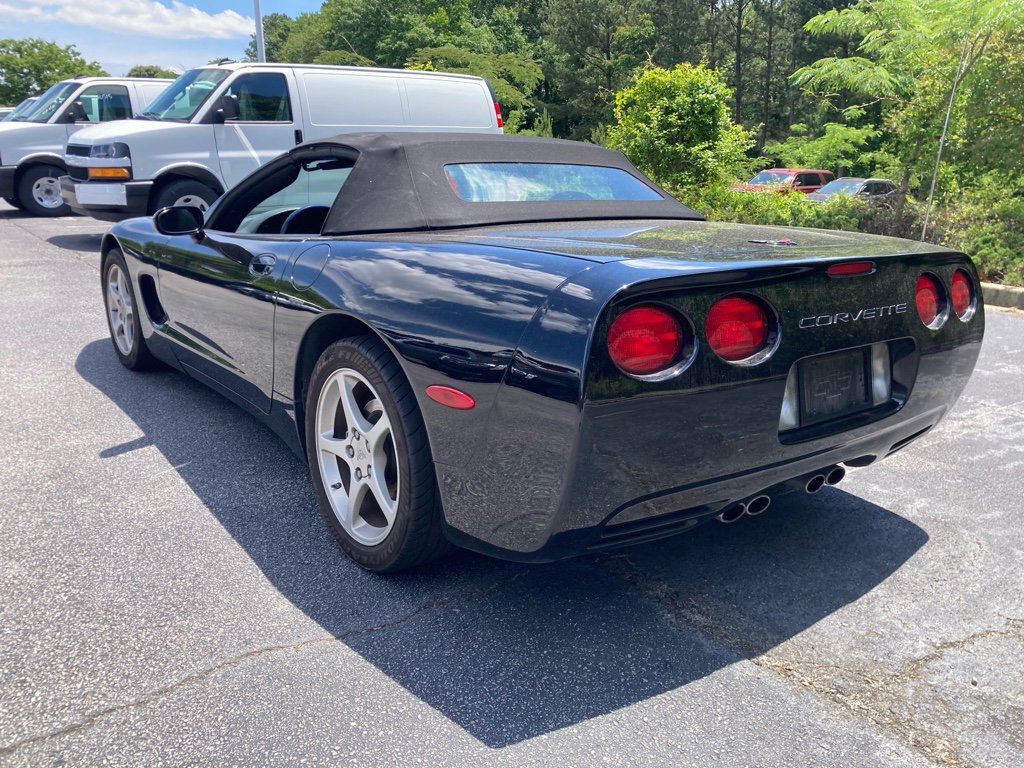 Used 2002 Chevrolet Corvette Convertible w/ Preferred Equipment Group2 RWD image 3