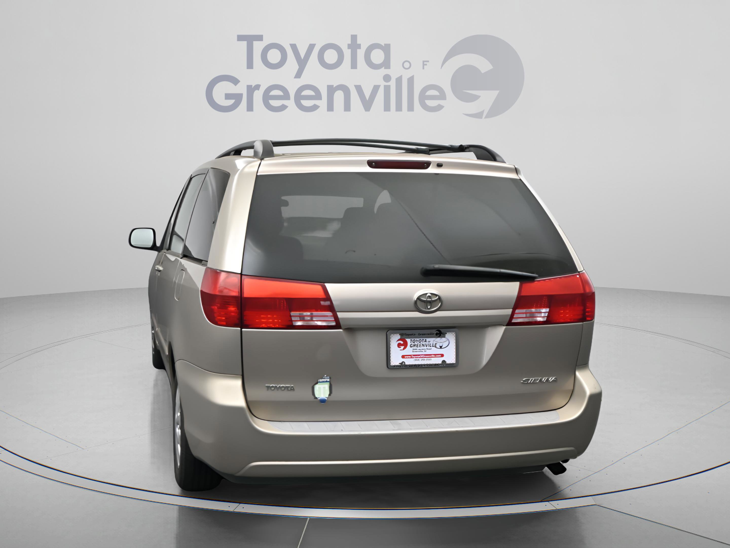 Used 2004 Toyota Sienna CE image 10